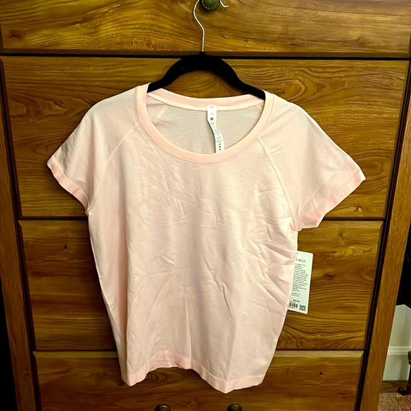 lululemon athletica Tops - lululemon athletica Light Pink Short Sleeve Tee